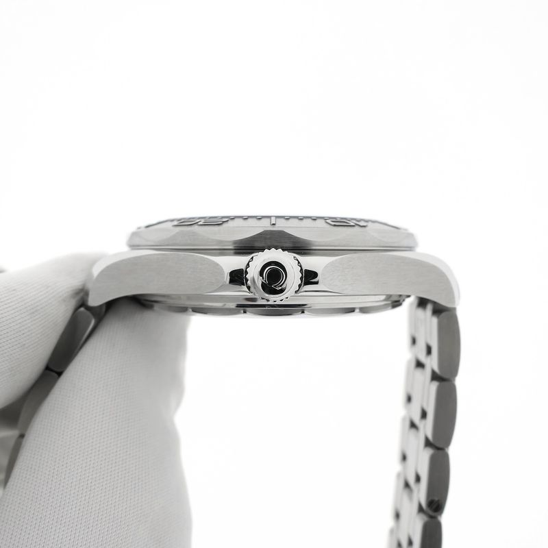 Image 7 of Omega Seamaster Diver 300M 'Beijing 2022' 522.30.42.20.03.001; Automatic diving watch