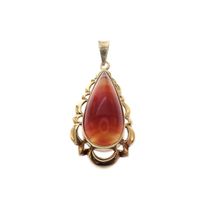 Vintage/antique gold pendant with carnelian bandagate