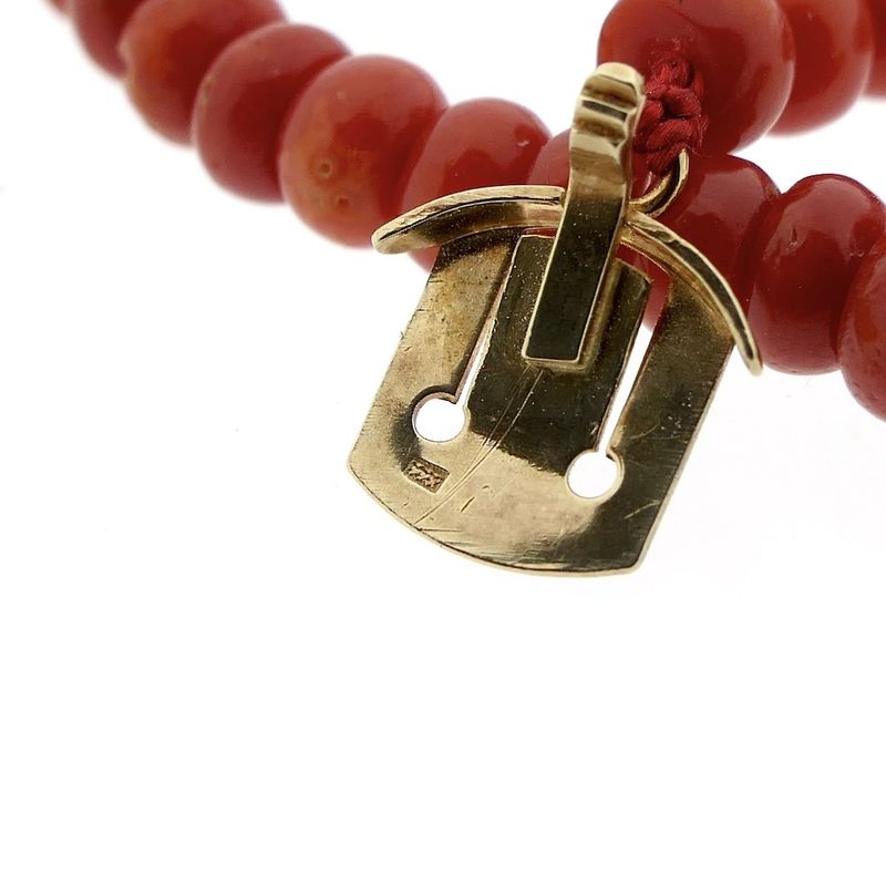 Image 5 of Blood coral bead necklace with gold clasp; Antique | 43.5 cm