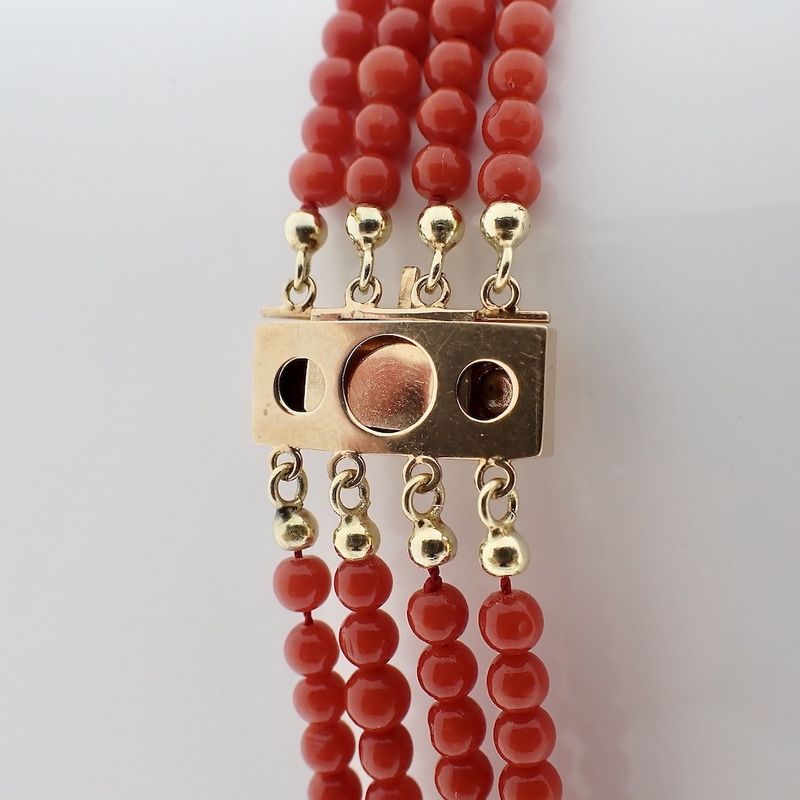 Image 7 of Blood coral bead necklace with gold clasp; Antique | 43 cm