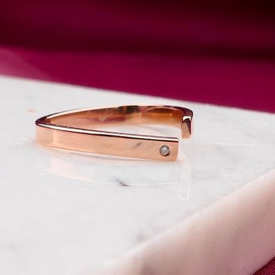 Jeunesse roségouden ring met diamant; 0,01 ct. Afbeelding 2 van Jeunesse roségouden ring met diamant; 0,01 ct.