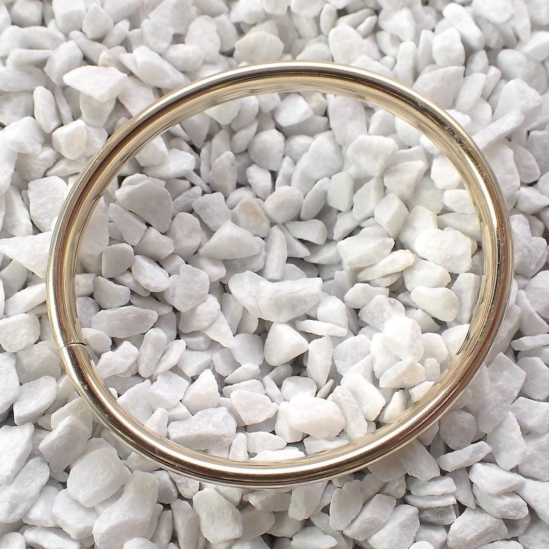 Image 3 of Gold smooth slave bracelet | Ø 64 mm