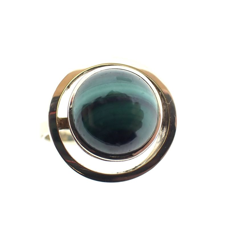 Image 3 of Gold ladies ring with malachite