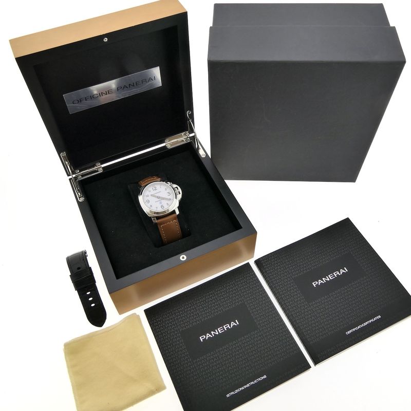 Image 4 of Panerai Luminor Base PAM00775; Mechanical men's watch