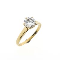Gold solitaire ring with zirconia