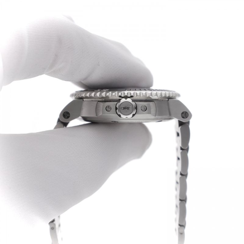 Image 5 of Oris Aquis Date Relief 01 733 7766 4158; Automatic Men's Watch