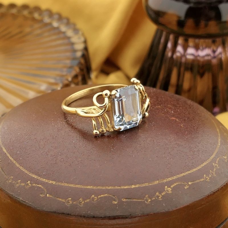 Image 6 of Gold ring with aquamarine