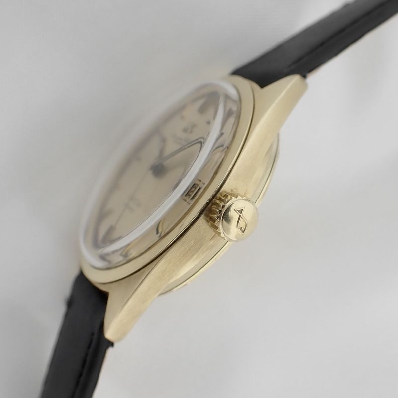 Image 6 of IWC Schaffhausen Yacht Club; Vintage 18k. watch