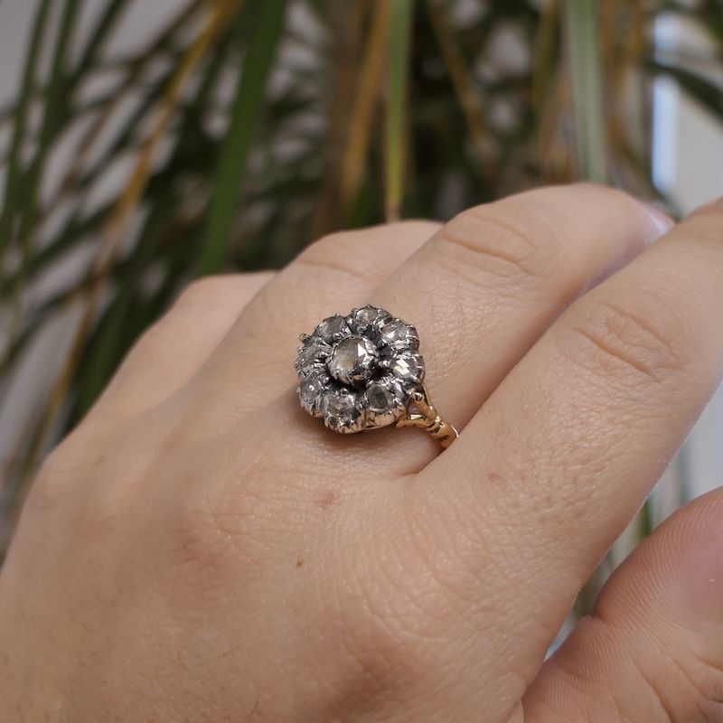 Image 5 of Gold Victorian ring with rose-cut diamonds; approx. 0.21 ct.