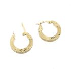 Afbeelding 7 van Gematteerd gouden oorringen met diamantslijpsel | 16.7 mm 