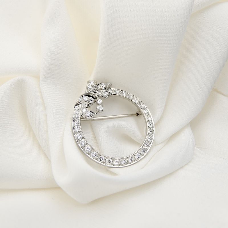 Image 4 of Platinum brooch with diamonds | Approx. 1.47 ct.