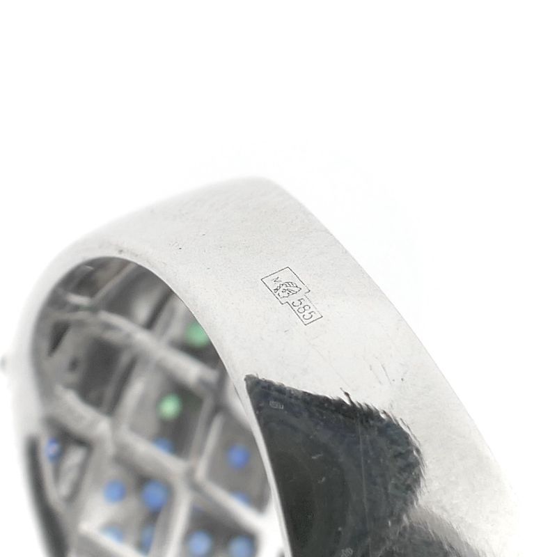 Image 8 of White gold ring with sapphire, emerald and diamonds; Approx. 0.28 ct.