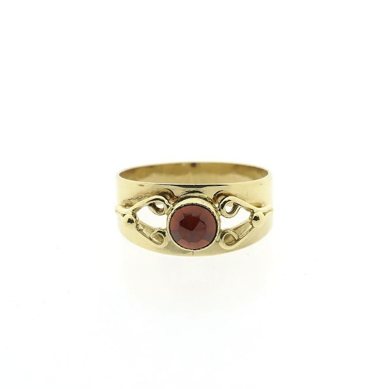 Image 3 of Gold ring with garnet stones | Vintage