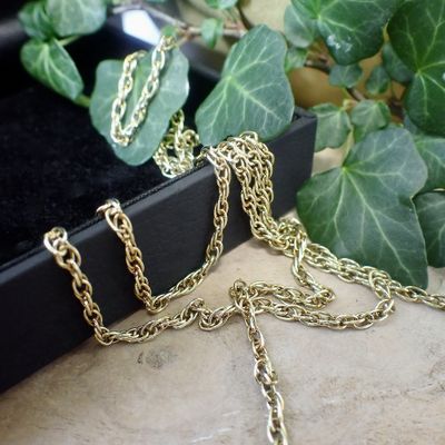 Gold long Singapore link chain Image 2 of Gold long Singapore link chain