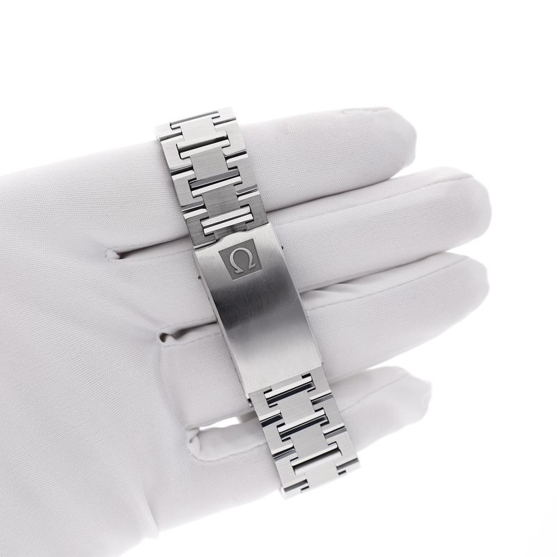 Image 12 of Omega Constellation Automatic Chronometer 168.041; Vintage men's watch