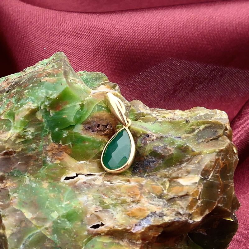 Image 4 of Gold Pendant with Chalcedony