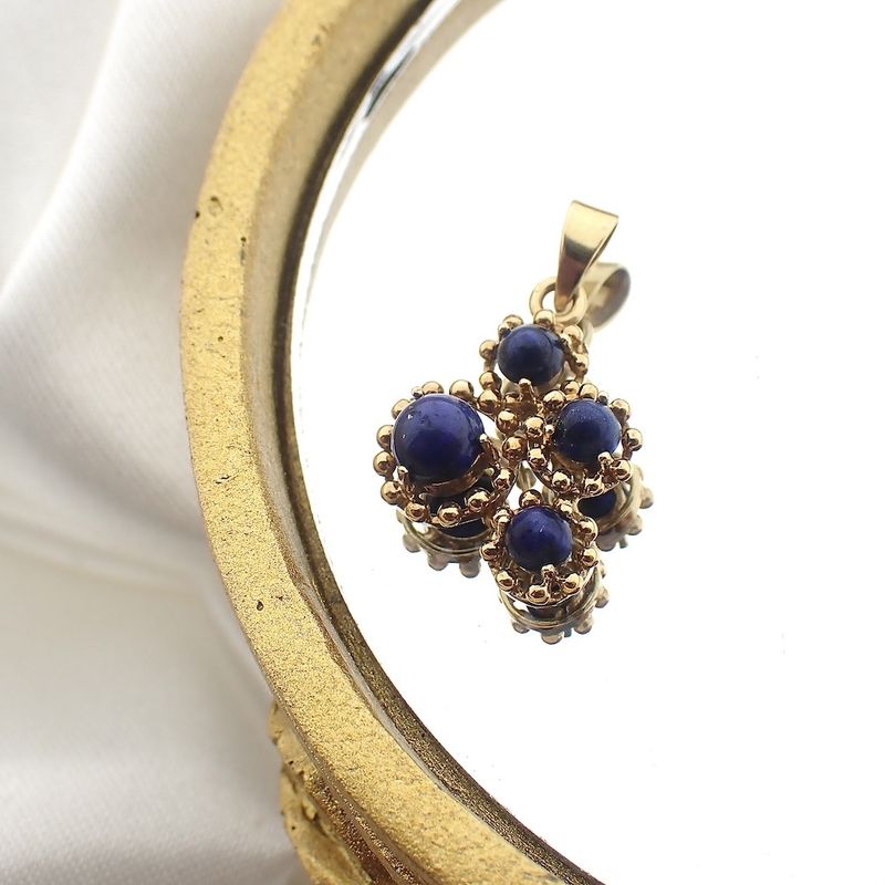 Image 2 of 18 carat gold pendant with lapis lazuli
