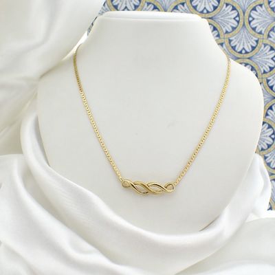 Image 2 of Gold necklace with fixed pendant