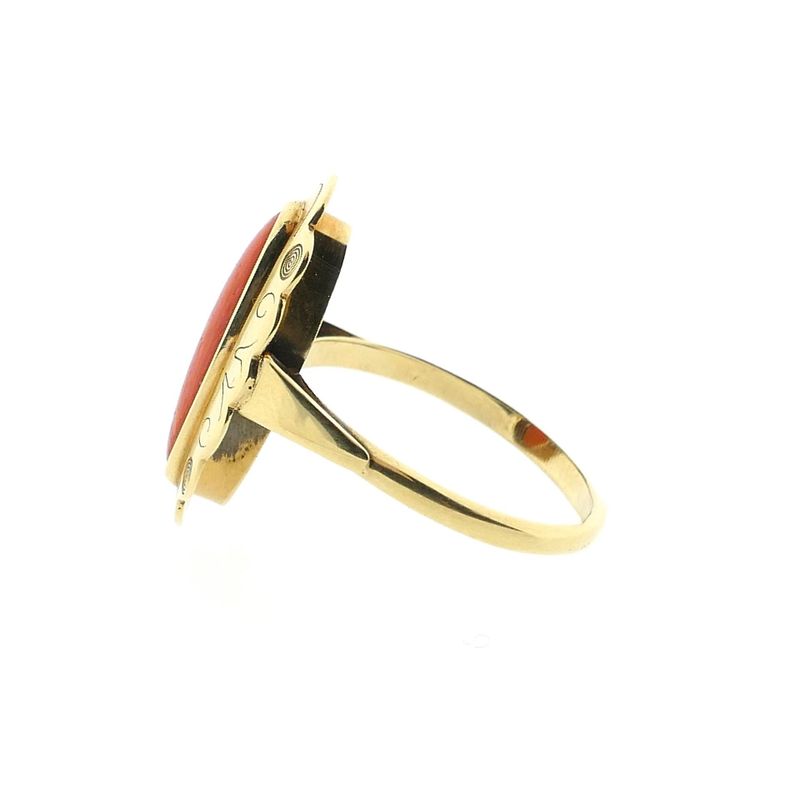 Image 6 of Vintage gold ring with red coral