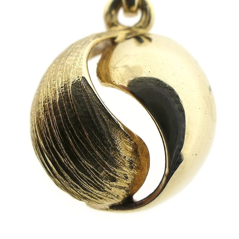 Image 4 of Gold yin yang pendant