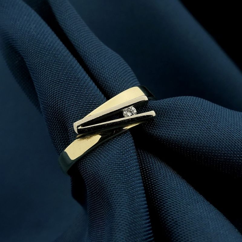 Image 8 of Two-tone gold ring with diamond; 0.03 ct.