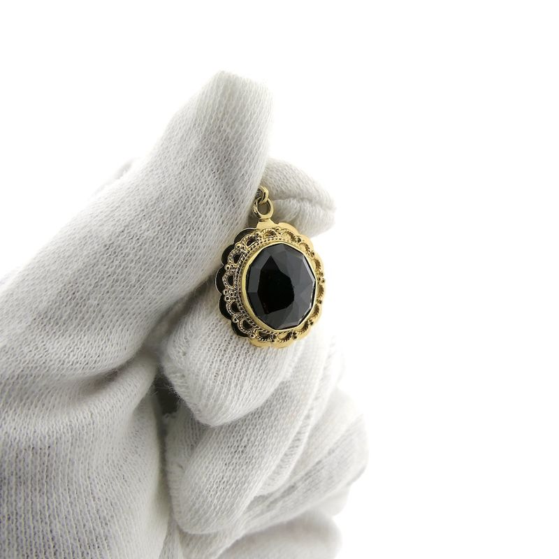 Image 7 of Vintage gold pendant with garnet