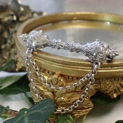 Silver old Dutch brooch Image 2 of Silver old Dutch brooch