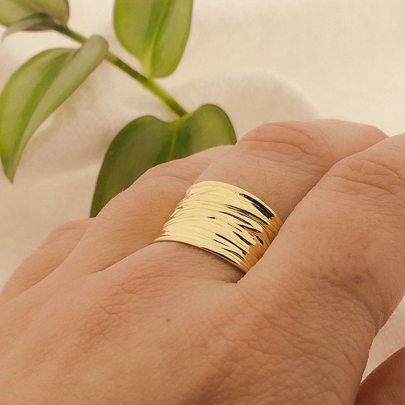 Image 4 of 18 carat gold wide ring