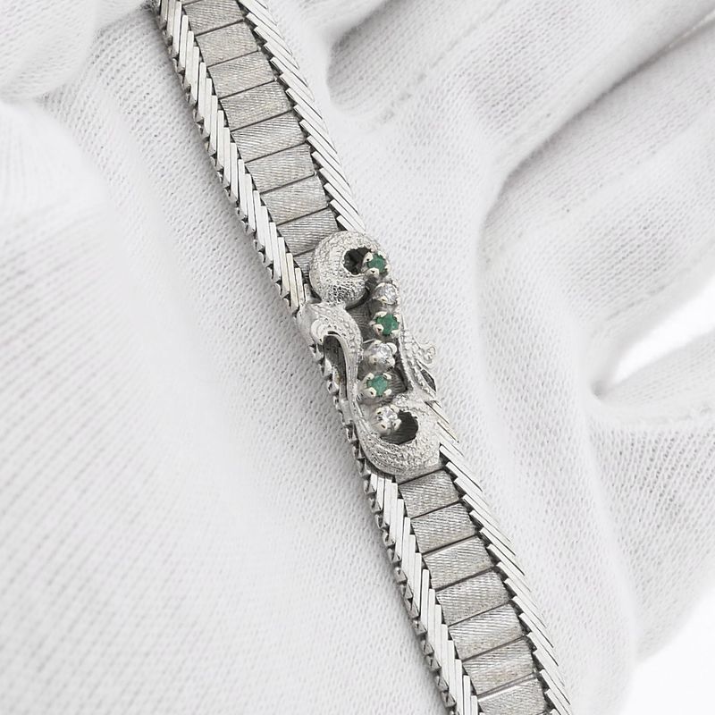 Image 11 of White gold bracelet with emerald and diamonds; 0.045 ct.
