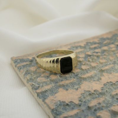 Image 2 of Gold signet ring with onyx