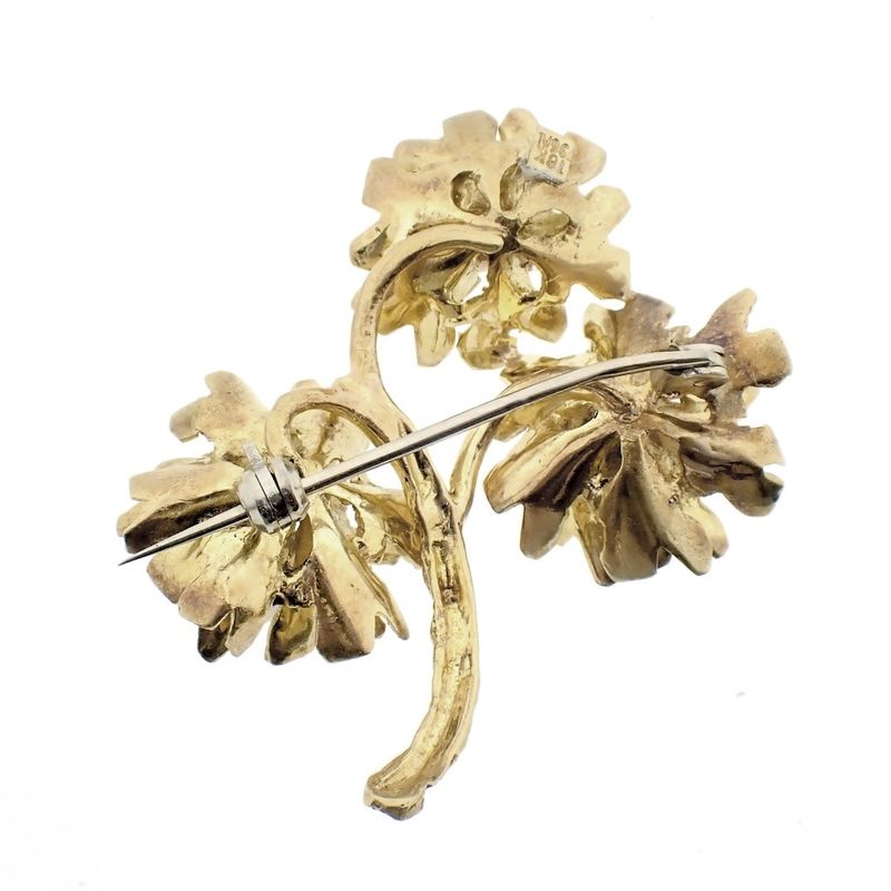 Image 6 of Golden flower brooch with pearls