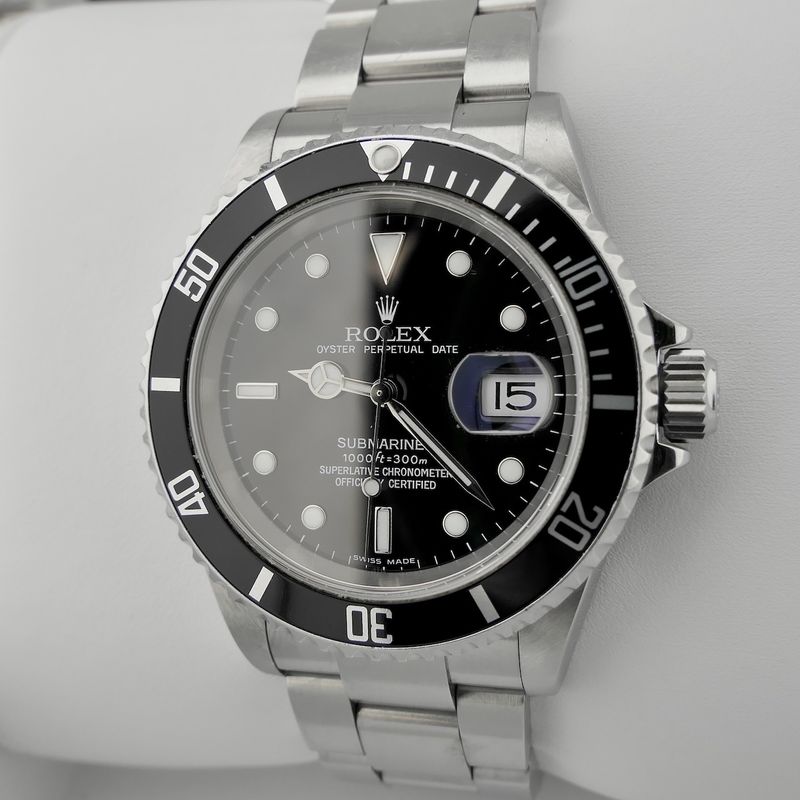 Image 26 of Rolex Submariner 40mm 16610; Automatic men's diving watch