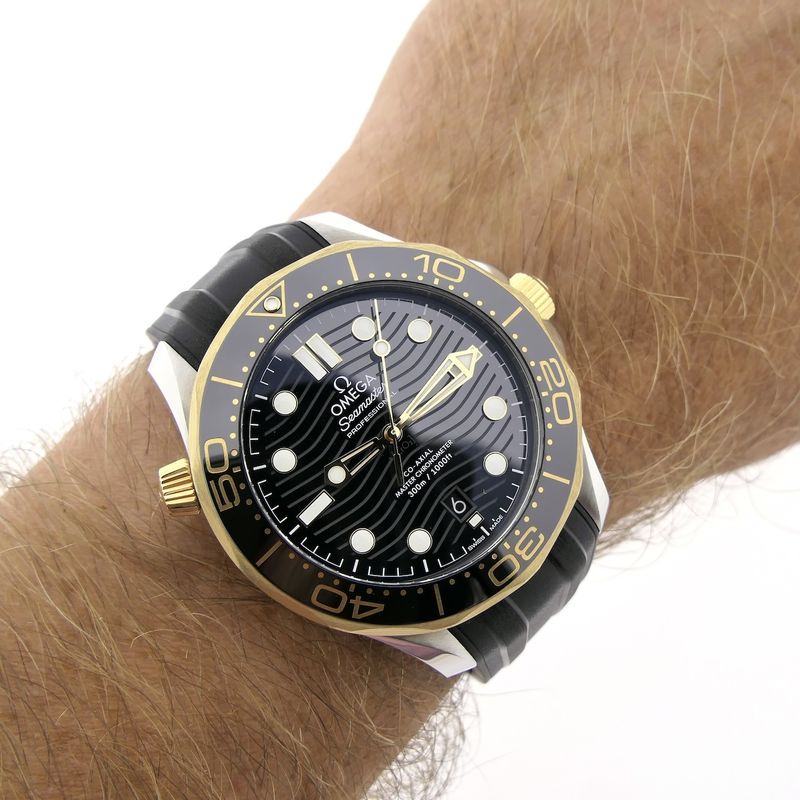 Image 11 of Omega Seamaster Diver 300M Co-Axial Master Chronometer; Men's diving watch