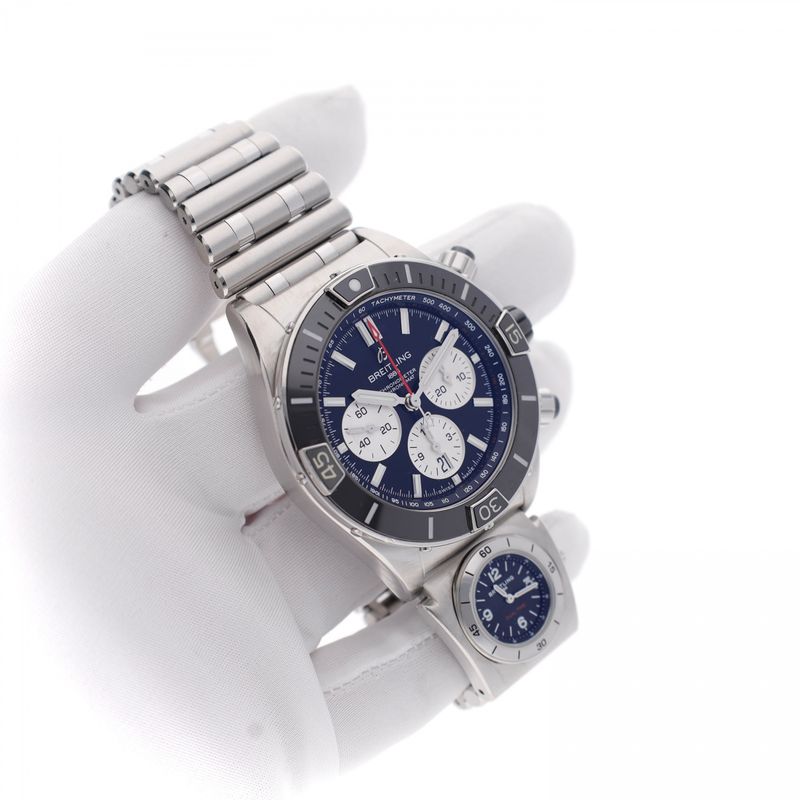 Image 18 of Breitling Super Chronomat B01 44 Chronograph Watch