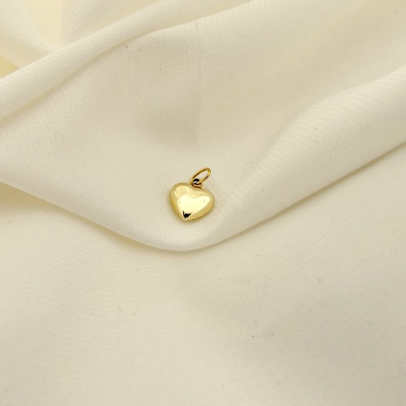 Image 5 of Gold pendant of a heart