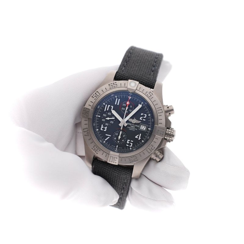 Afbeelding 9 van Breitling Avenger Bandit Chronograph E1338310; Automatisch Heren Horloge