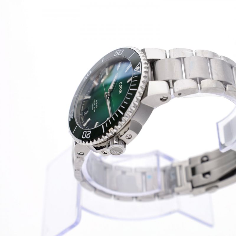 Image 5 of Oris Aquis Date '5-Days' Cal. 400; Automatic Men's Watch
