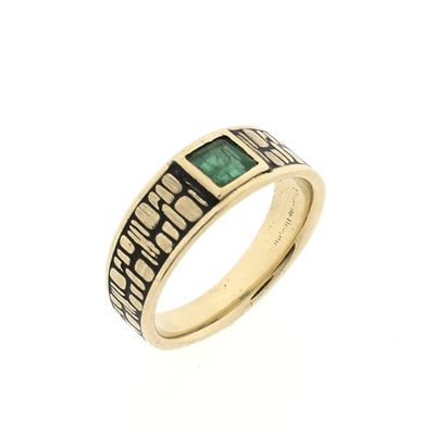 Image 1 of Gold ring with emerald
