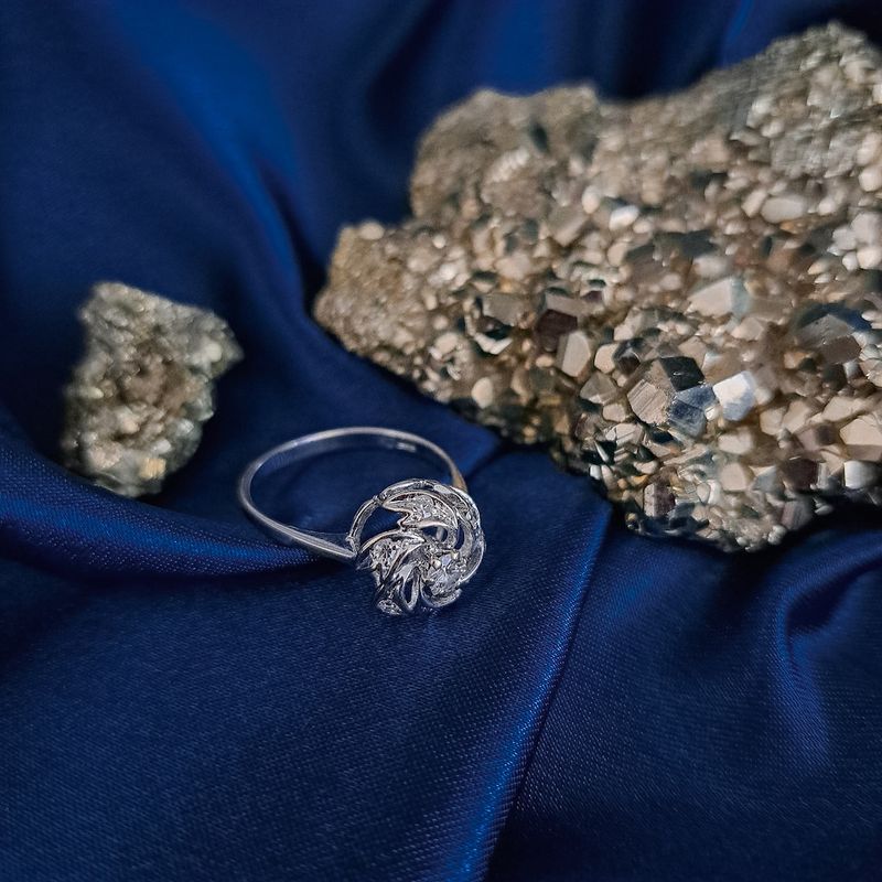 Image 2 of White gold ring with diamonds | 0.21 ct.