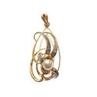 Two-tone gold fantasy pendant with pearl and diamond