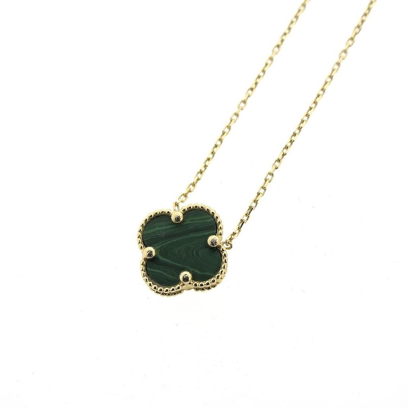 Image 4 of Gold anchor link necklace with a fixed pendant; four-leaf clover | 42 cm