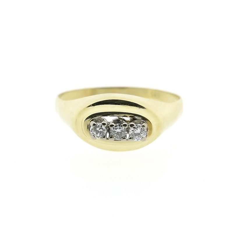 Image 3 of Gold ring with diamonds; 0.15 ct.