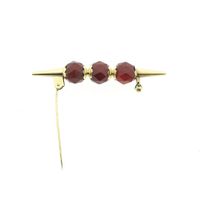 Vintage gold brooch with carnelian
