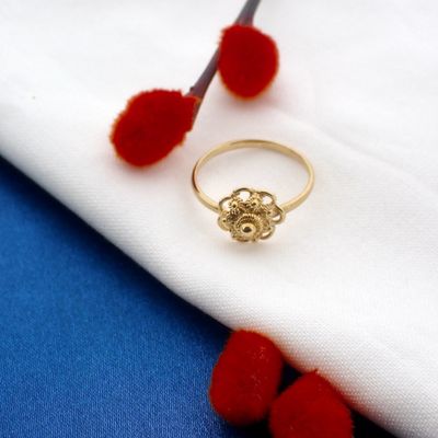 Image 2 of Gold ring with Zeeland button