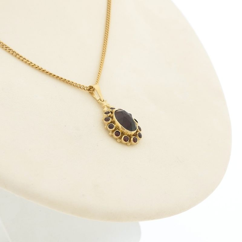 Image 5 of Vintage gold pendant with garnet