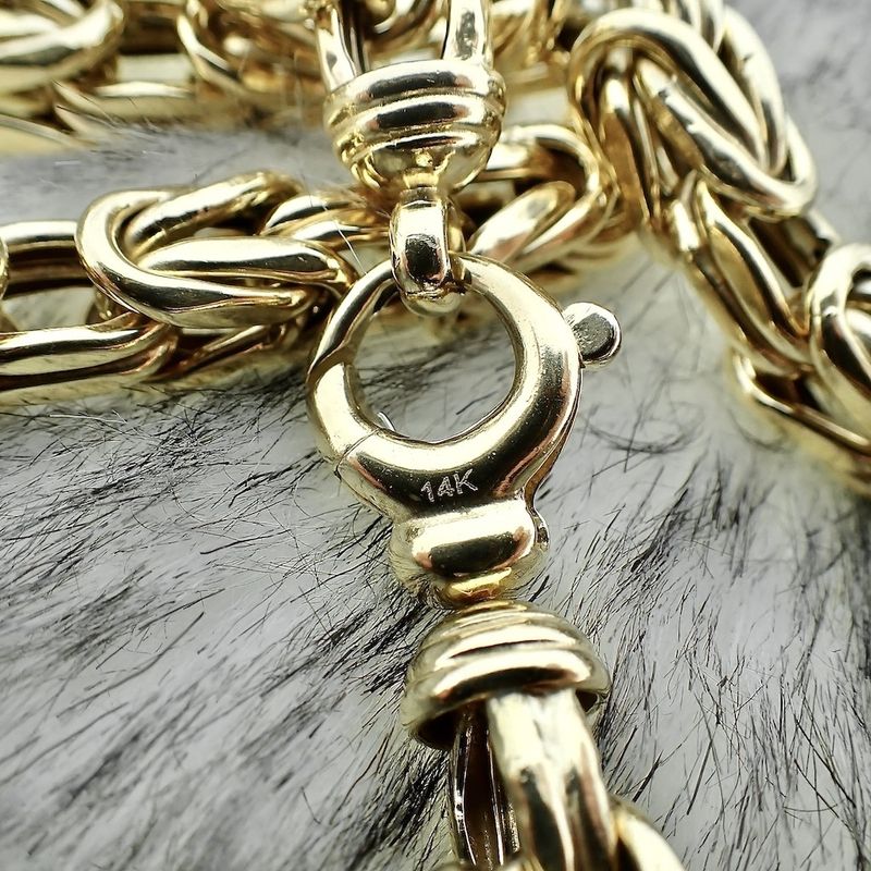 Image 4 of Robust gold king chain; Exclusive