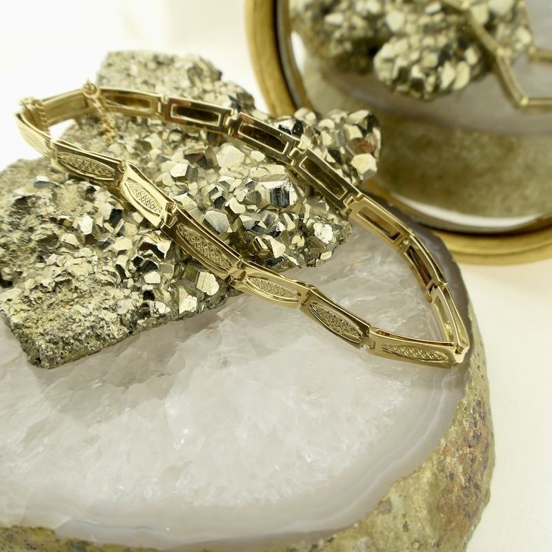 Image 2 of Golden fantasy link bracelet | 19 cm