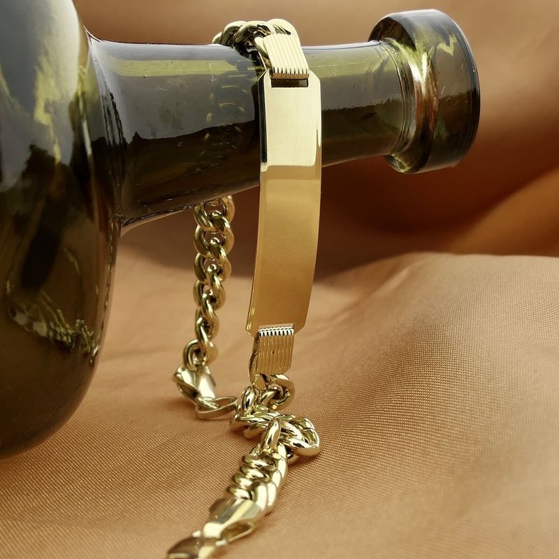 Image 2 of Gold gourmet link bracelet with engraving plate | 21 cm