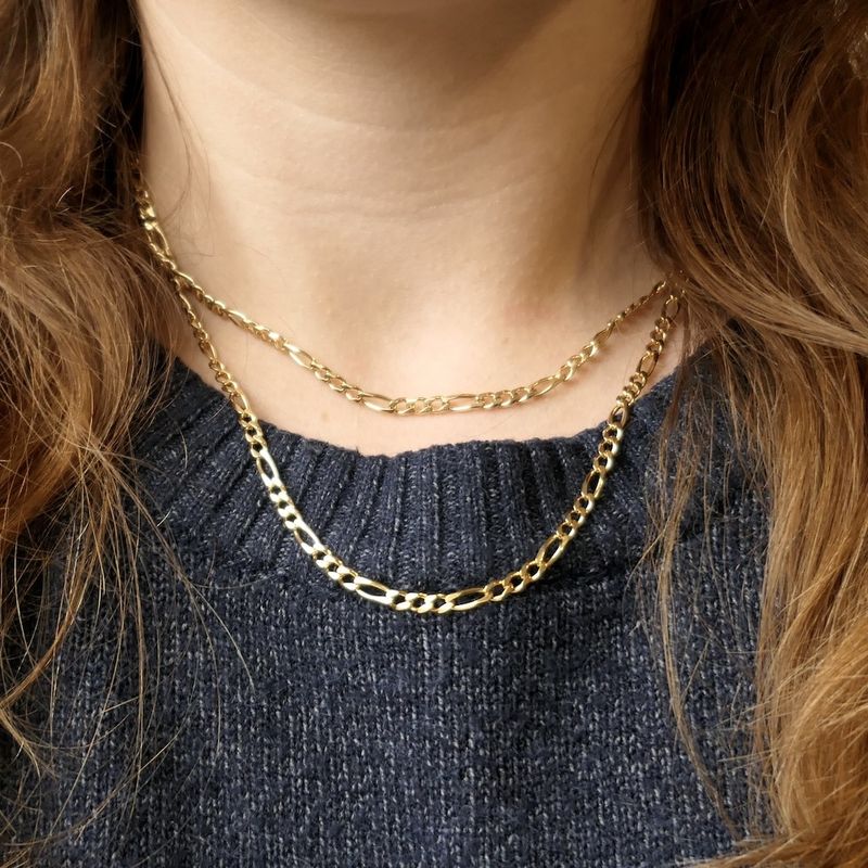 Image 8 of Gold long Figaro link chain