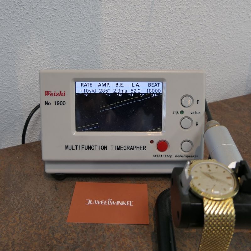 Image 17 of Vacheron Constantin Chronometre Royal 'Bracelet Watch'; Vintage gold men's watch